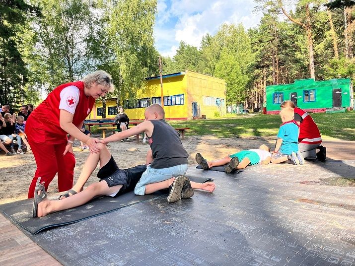 Красный Крест в гостях у «Искорки»: учимся спасать жизни вместе!